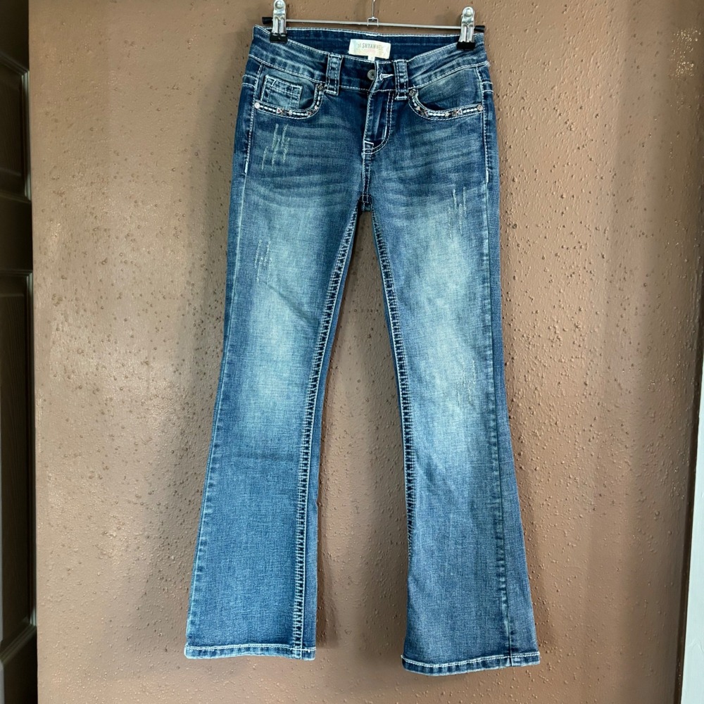 Shyanne Girls Medium Wash Bootcut Jeans Steer Skull Embroidered Pockets Size 8 - Picture 2 of 7
